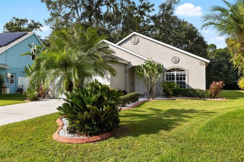 House in Lutz, Florida 3 bedrooms, 139.45 sq.m. № 1883560 - photo 3