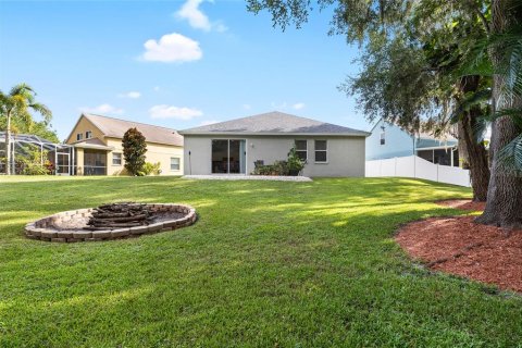House in Lutz, Florida 3 bedrooms, 139.45 sq.m. № 1883560 - photo 29