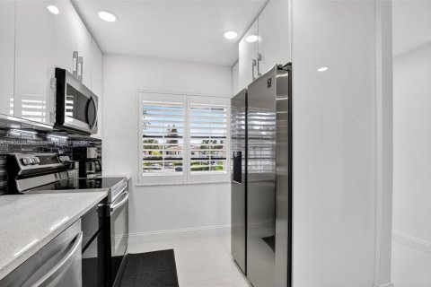 Condo in Boca Raton, Florida, 2 bedrooms  № 1951634 - photo 4