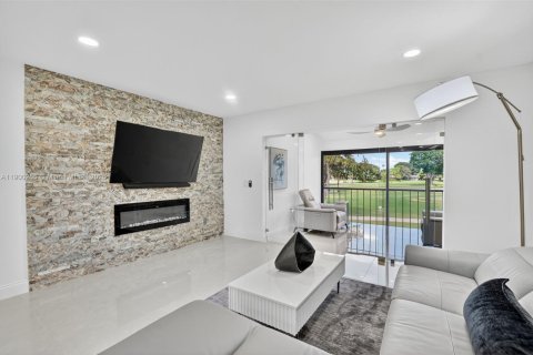 Condo in Boca Raton, Florida, 2 bedrooms  № 1951634 - photo 12