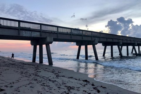 Снять в аренду кондоминиум в Бока-Ратон, Флорида 2 спальни, 108.7м2, № 1040747 - фото 1