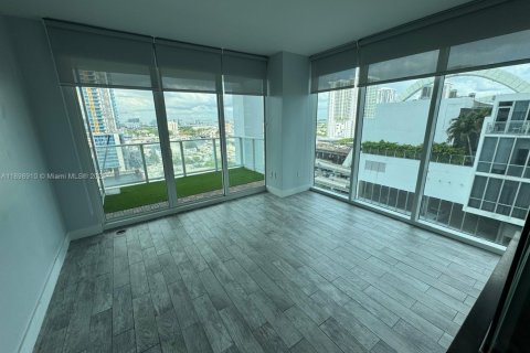 Condo in Miami, Florida, 2 bedrooms  № 2060751 - photo 21