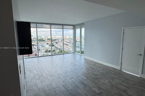 Condo in Miami, Florida, 2 bedrooms  № 2060751 - photo 9