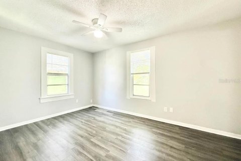 Immobilier commercial à vendre à Saint Petersburg, Floride: 12 chambres, 303.98 m2 № 2234651 - photo 13