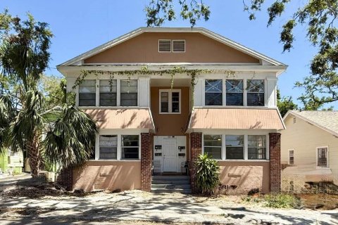 Commercial property in Saint Petersburg, Florida 12 bedrooms, 303.98 sq.m. № 2234651