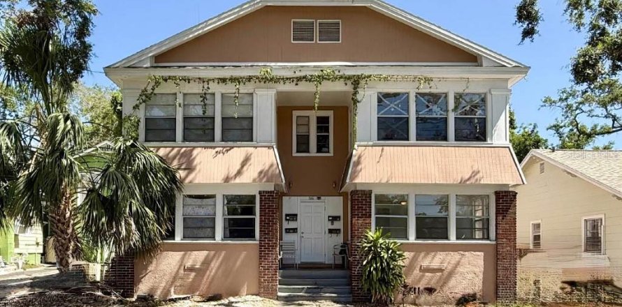 Immobilier commercial à Saint Petersburg, Floride 12 chambres, 303.98 m2 № 2234651