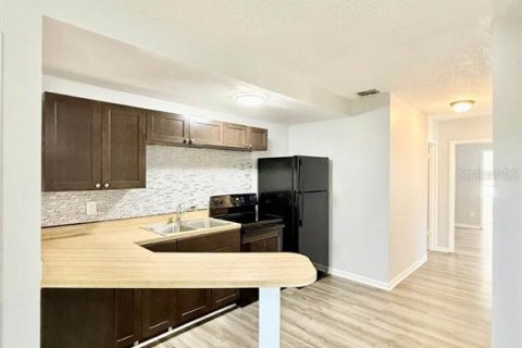 Immobilier commercial à vendre à Saint Petersburg, Floride: 12 chambres, 303.98 m2 № 2234651 - photo 7