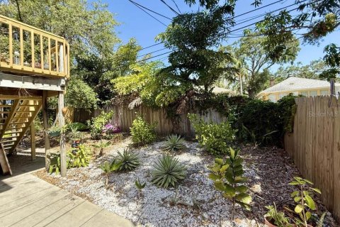 Immobilier commercial à vendre à Saint Petersburg, Floride: 12 chambres, 303.98 m2 № 2234651 - photo 6