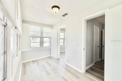 Immobilier commercial à vendre à Saint Petersburg, Floride: 12 chambres, 303.98 m2 № 2234651 - photo 19