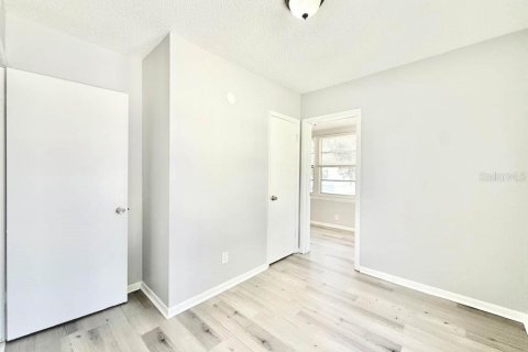 Immobilier commercial à vendre à Saint Petersburg, Floride: 12 chambres, 303.98 m2 № 2234651 - photo 21