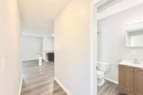 Immobilier commercial à vendre à Saint Petersburg, Floride: 12 chambres, 303.98 m2 № 2234651 - photo 22