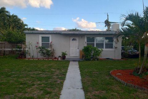 Casa en West Palm Beach, Florida 2 dormitorios, 74.32 m2 № 2173580