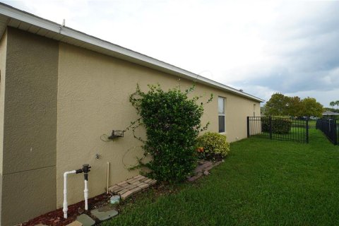 Villa ou maison à vendre à Apollo Beach, Floride: 3 chambres, 169.36 m2 № 2431864 - photo 21