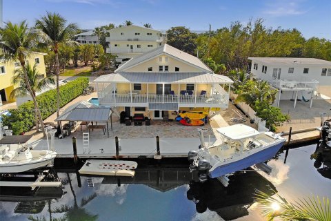 House in Key Largo, Florida 3 bedrooms, 243.87 sq.m. № 1867464 - photo 1