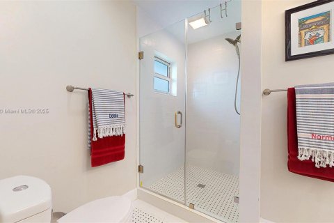 House in Key Largo, Florida 3 bedrooms, 243.87 sq.m. № 1867464 - photo 25