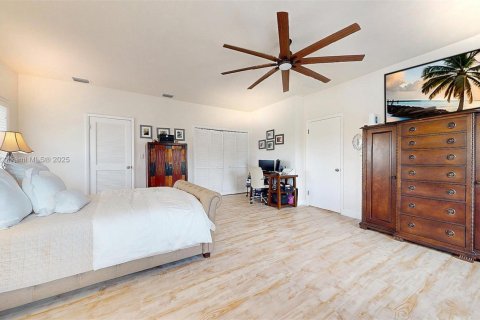 House in Key Largo, Florida 3 bedrooms, 243.87 sq.m. № 1867464 - photo 28