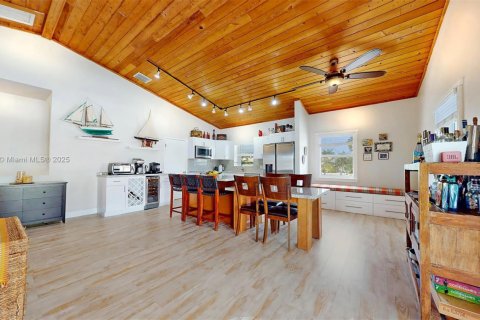 House in Key Largo, Florida 3 bedrooms, 243.87 sq.m. № 1867464 - photo 16