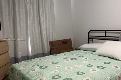 Condo in Sunrise, Florida, 3 bedrooms  № 1889065 - photo 9