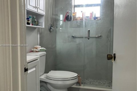 Condo in Sunrise, Florida, 3 bedrooms  № 1889065 - photo 14