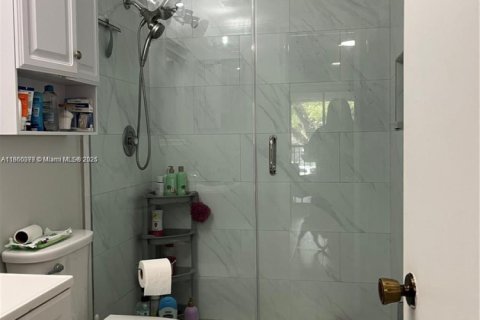 Condo in Sunrise, Florida, 3 bedrooms  № 1889065 - photo 8