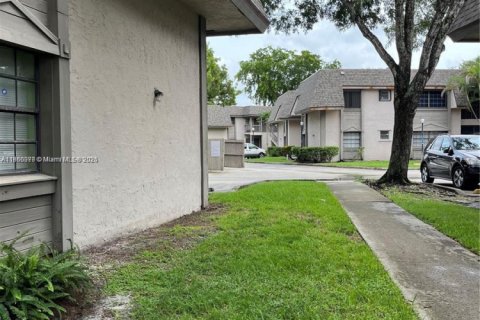 Condo in Sunrise, Florida, 3 bedrooms  № 1889065 - photo 18