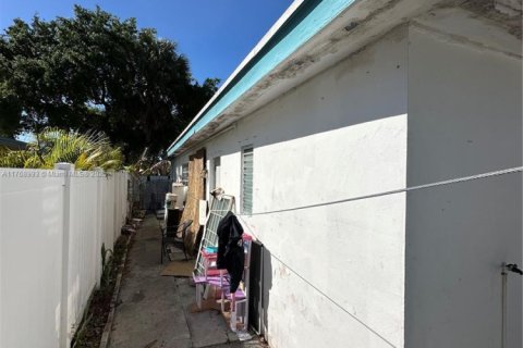 Propiedad comercial en venta en Oakland Park, Florida, 100.15 m2 № 1892708 - foto 5