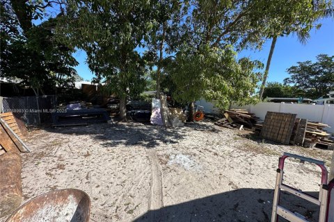 Propiedad comercial en venta en Oakland Park, Florida, 100.15 m2 № 1892708 - foto 7