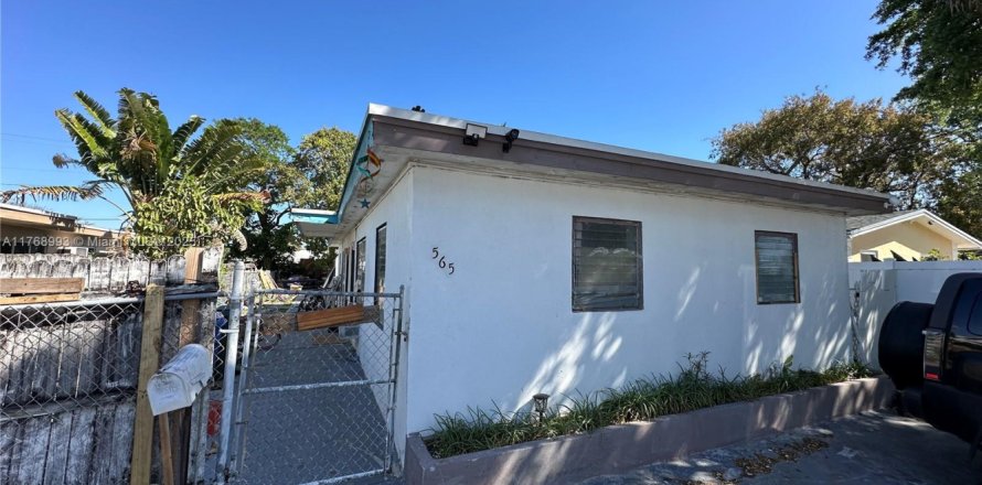 Propiedad comercial en Oakland Park, Florida 100.15 m2 № 1892708