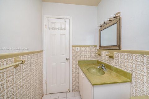 Casa en alquiler en Miami, Florida, 3 dormitorios, 183.48 m2 № 1992931 - foto 15