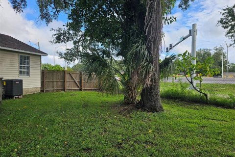 House in Bradenton, Florida 3 bedrooms, 98.1 sq.m. № 2393971 - photo 22