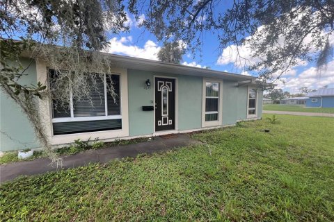 Villa ou maison à louer à Port Charlotte, Floride: 3 chambres, 106.65 m2 № 1884894 - photo 2