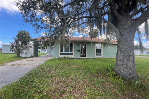 Villa ou maison à louer à Port Charlotte, Floride: 3 chambres, 106.65 m2 № 1884894 - photo 1