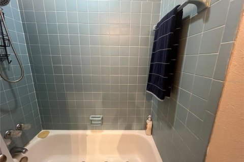House in Port Charlotte, Florida 3 bedrooms, 106.65 sq.m. № 1884894 - photo 18