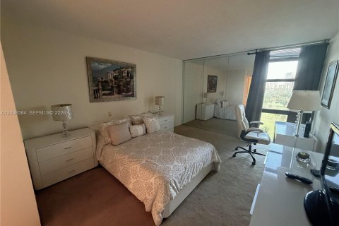 Condo in Aventura, Florida, 1 bedroom  № 2086780 - photo 12