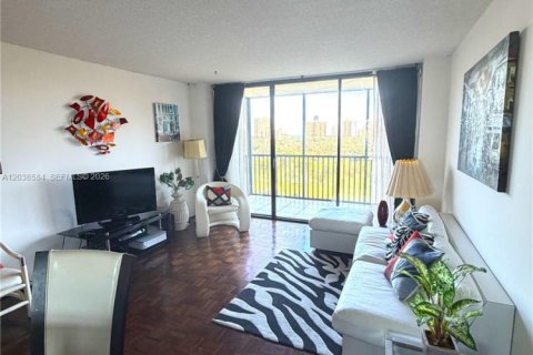 Condo in Aventura, Florida, 1 bedroom  № 2086780 - photo 16