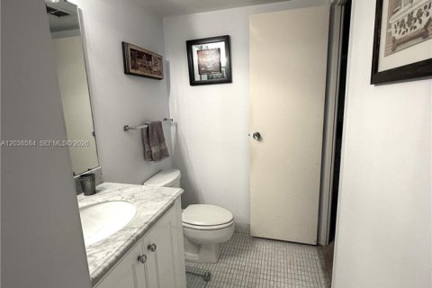 Condo in Aventura, Florida, 1 bedroom  № 2086780 - photo 8