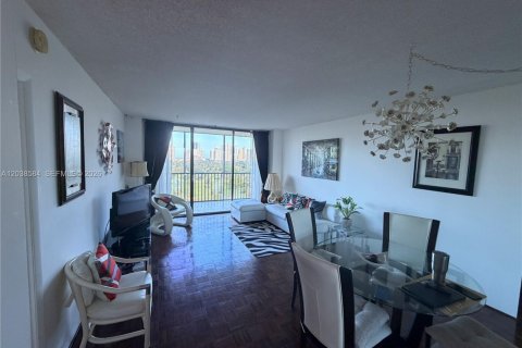 Condo in Aventura, Florida, 1 bedroom  № 2086780 - photo 13