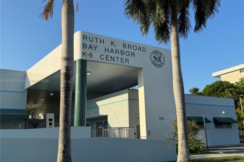 Condominio en venta en Bay Harbor Islands, Florida, 3 dormitorios, 121.61 m2 № 1993901 - foto 17