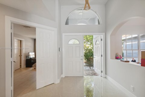 Casa en venta en Weston, Florida, 5 dormitorios, 241.92 m2 № 1790492 - foto 4