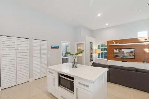 Casa en venta en Weston, Florida, 5 dormitorios, 241.92 m2 № 1790492 - foto 24