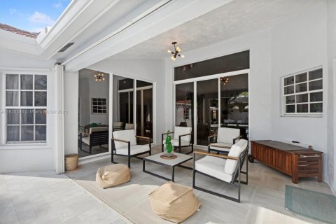 Casa en venta en Weston, Florida, 5 dormitorios, 241.92 m2 № 1790492 - foto 17