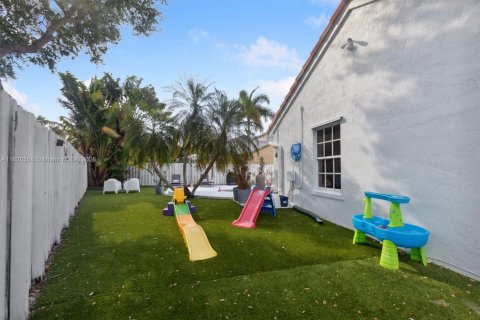 Casa en venta en Weston, Florida, 5 dormitorios, 241.92 m2 № 1790492 - foto 23