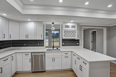 Villa ou maison à vendre à New Port Richey, Floride: 3 chambres, 178.37 m2 № 2129055 - photo 12