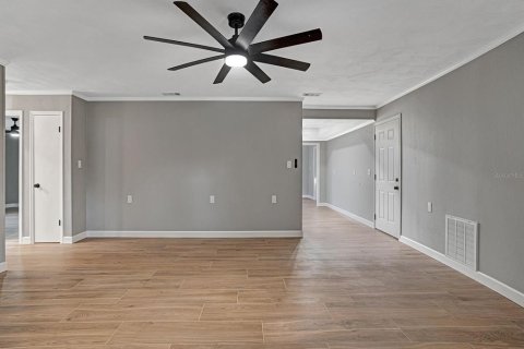 Villa ou maison à vendre à New Port Richey, Floride: 3 chambres, 178.37 m2 № 2129055 - photo 3