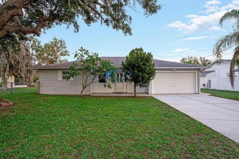 Casa en New Port Richey, Florida 3 dormitorios, 178.37 m2 № 2129055