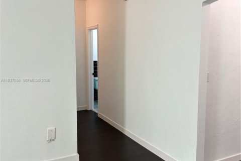 Apartamento en alquiler en Miami Beach, Florida, 1 dormitorio, 78.97 m2 № 1995163 - foto 13