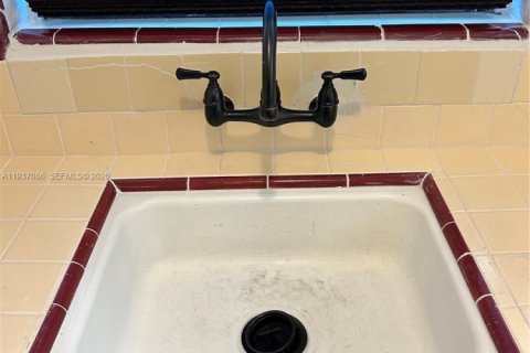 Apartamento en alquiler en Miami Beach, Florida, 1 dormitorio, 78.97 m2 № 1995163 - foto 11