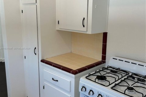 Apartamento en alquiler en Miami Beach, Florida, 1 dormitorio, 78.97 m2 № 1995163 - foto 10