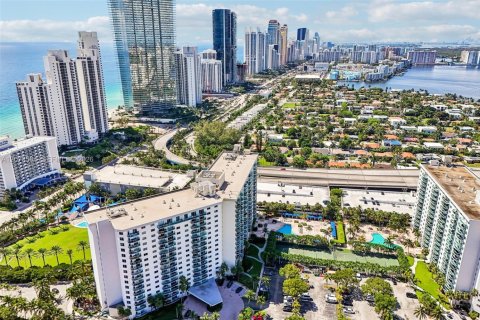 Condo in Sunny Isles Beach, Florida, 1 bedroom  № 2316059 - photo 5