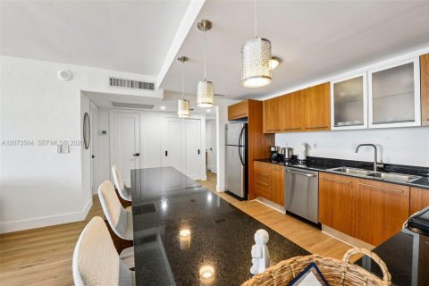 Condo in Sunny Isles Beach, Florida, 1 bedroom  № 2316059 - photo 29